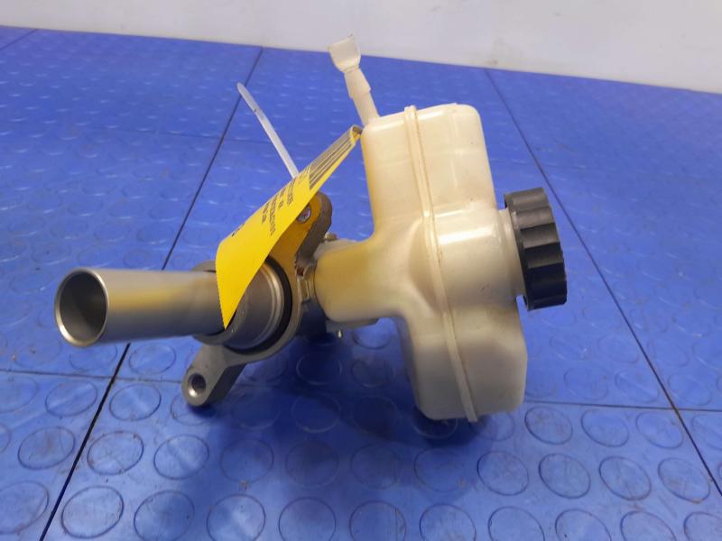 2018 BMW 740I Master Cylinder