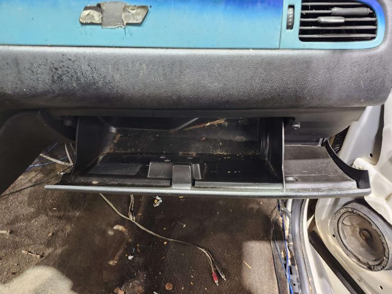 2010 Chevrolet Tahoe Glove Box