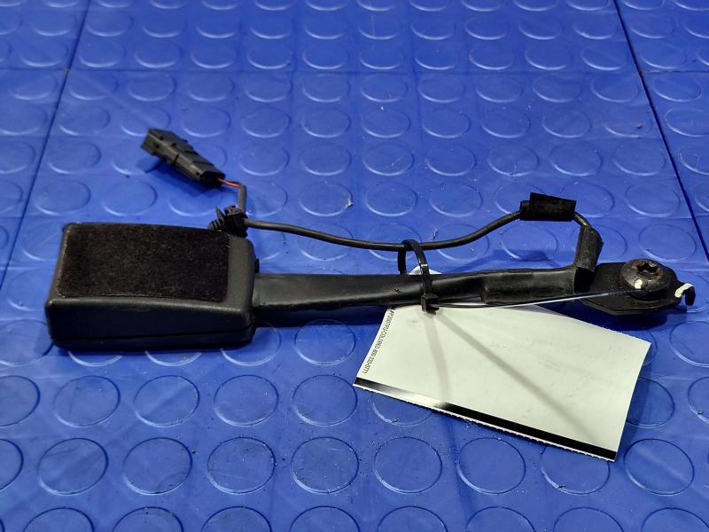 2016 Ford Focus Front Seat Belt