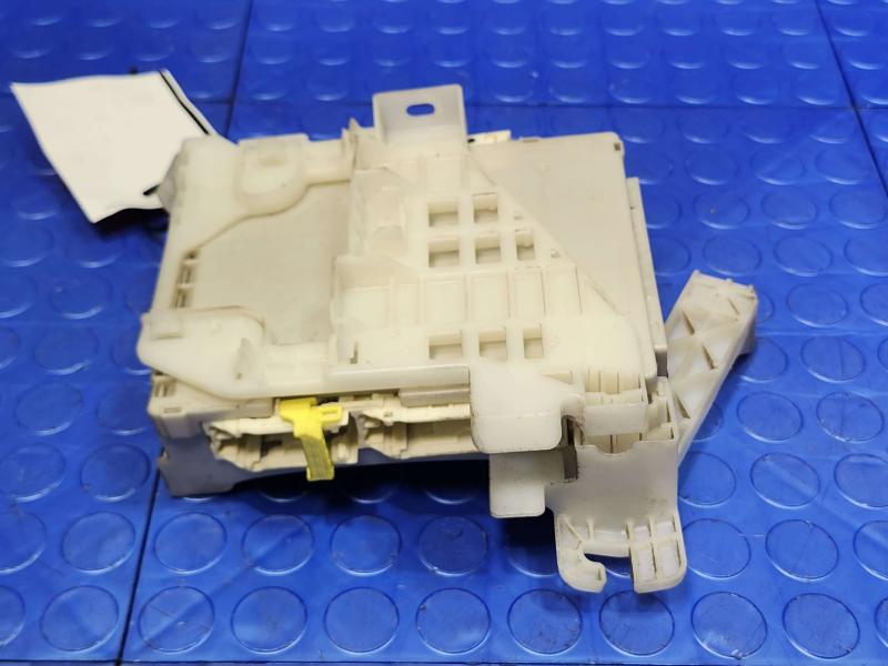 2010 Toyota Prius Cabin Fuse Box