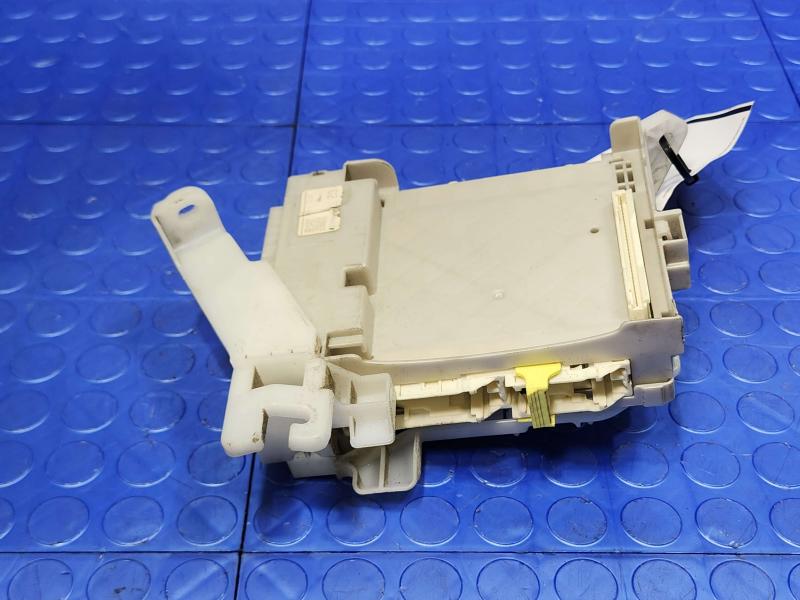 2010 Toyota Prius Cabin Fuse Box