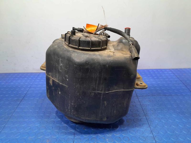 2013 Ford F-250 Super Duty Exhaust Fluid Tank