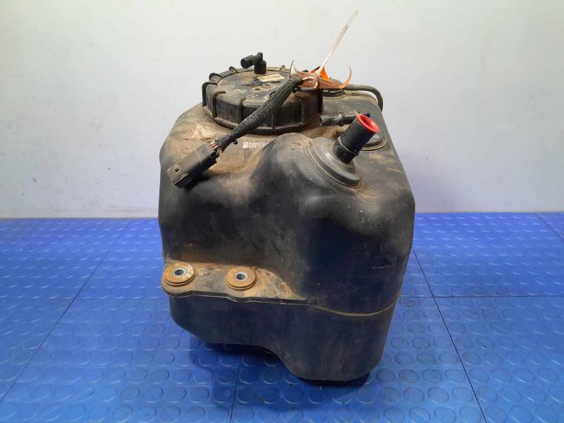 2013 Ford F-250 Super Duty Exhaust Fluid Tank
