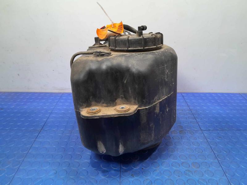 2013 Ford F-250 Super Duty Exhaust Fluid Tank