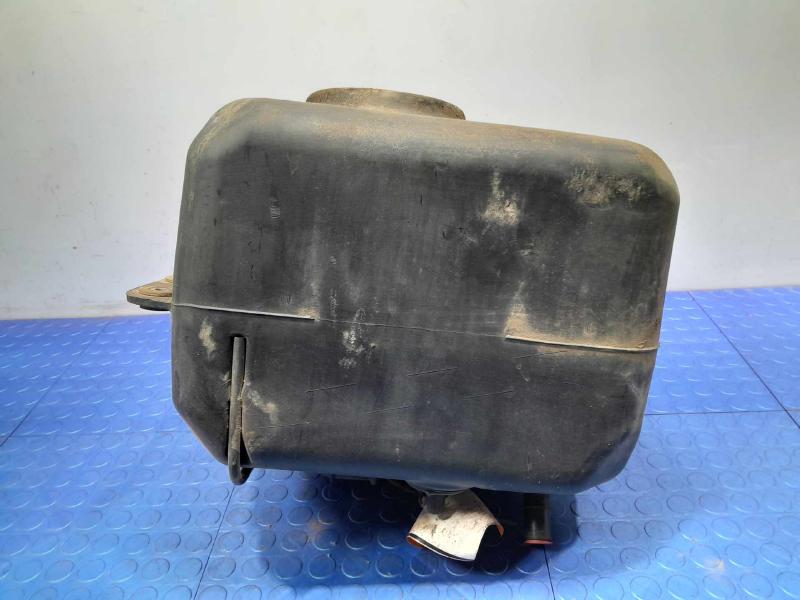 2013 Ford F-250 Super Duty Exhaust Fluid Tank