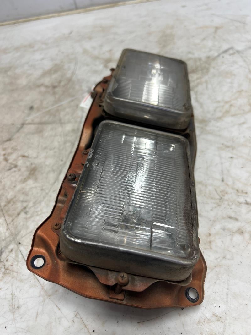 1983 - 1985 Nissan 720 Pickup Headlight Assembly RH Passenger Side OEM 2601048W00