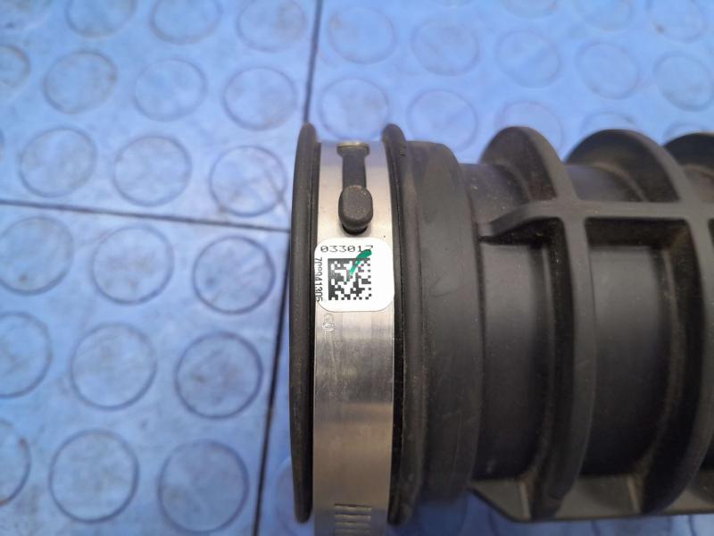 2017 Lincoln Continental Air Intake Tube/Resonator