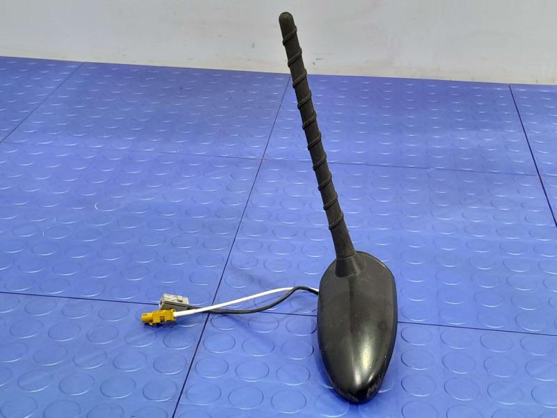 2011-2014 Kia Sorento Radio Antenna Assembly Genuine OEM Part 96210-1U000