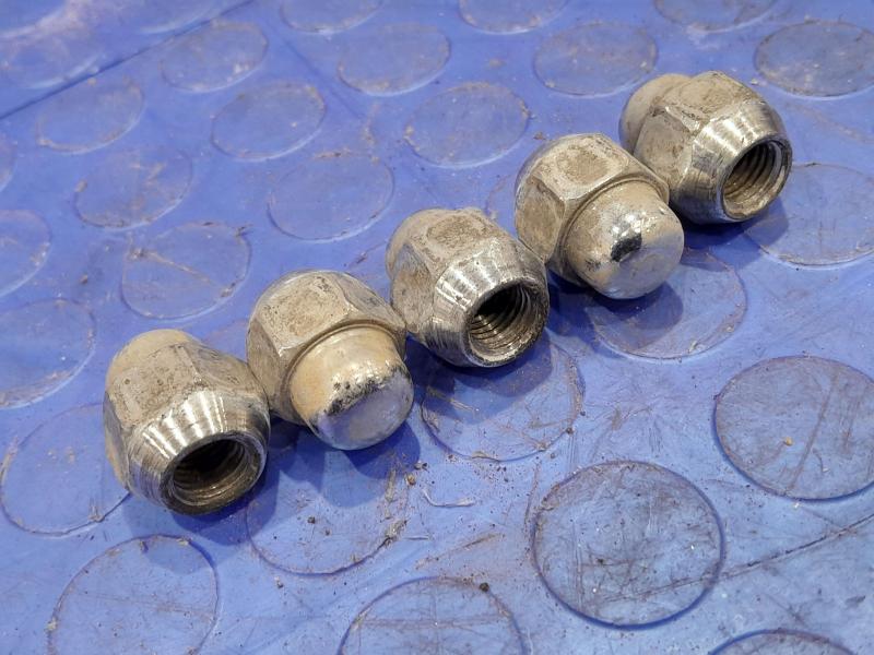 2019 Hyundai Kona Lug Nuts
