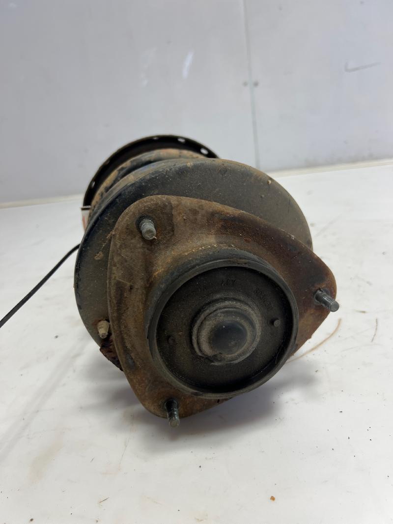 2005 - 2009 Subaru Outback Front Strut Assembly RH Passenger Side OEM