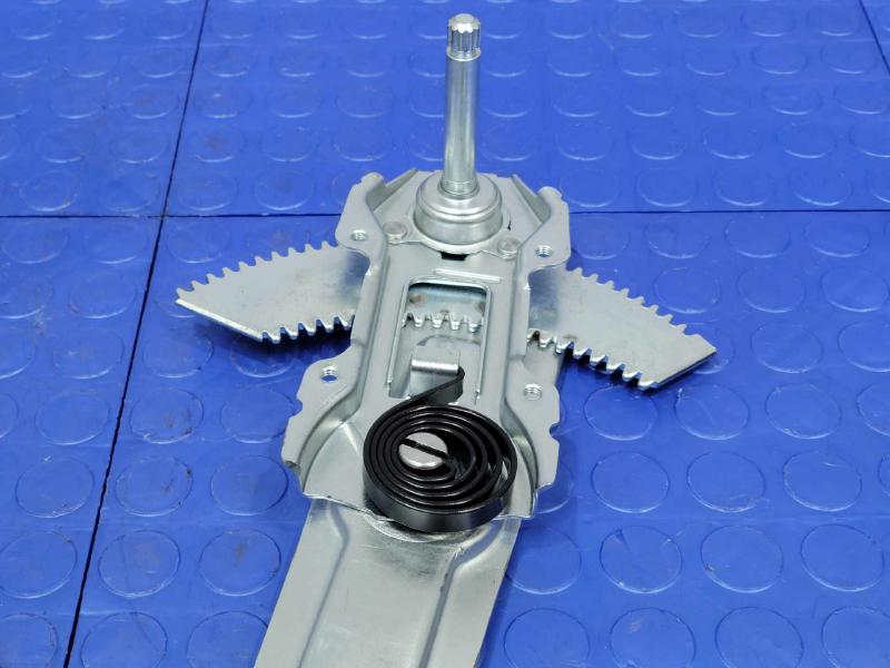 1996 Honda Civic Front Door Regulator