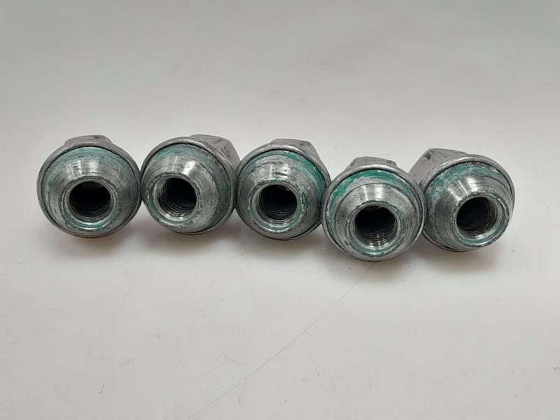 2019 Chevrolet Malibu Lug Nuts