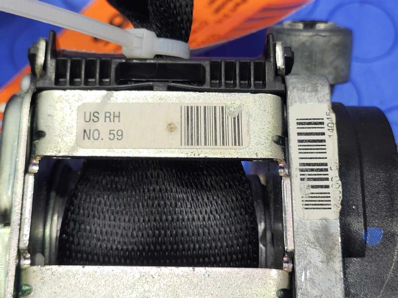 2014 MINI Cooper Countryman Front Seat Belt