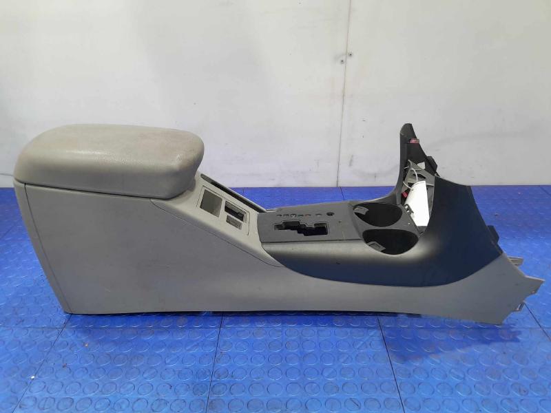 2010 Toyota RAV4 Front Console