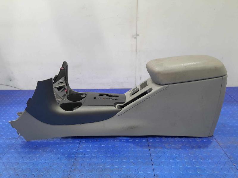 2010 Toyota RAV4 Front Console