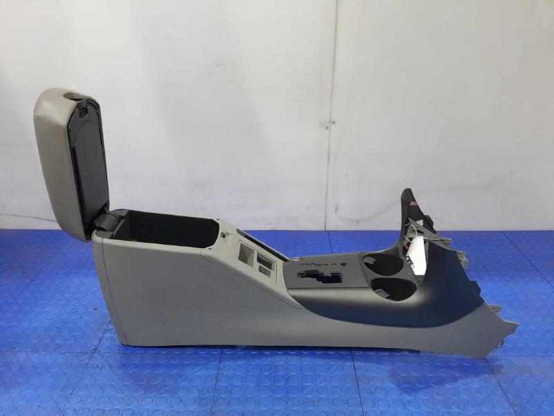 2010 Toyota RAV4 Front Console