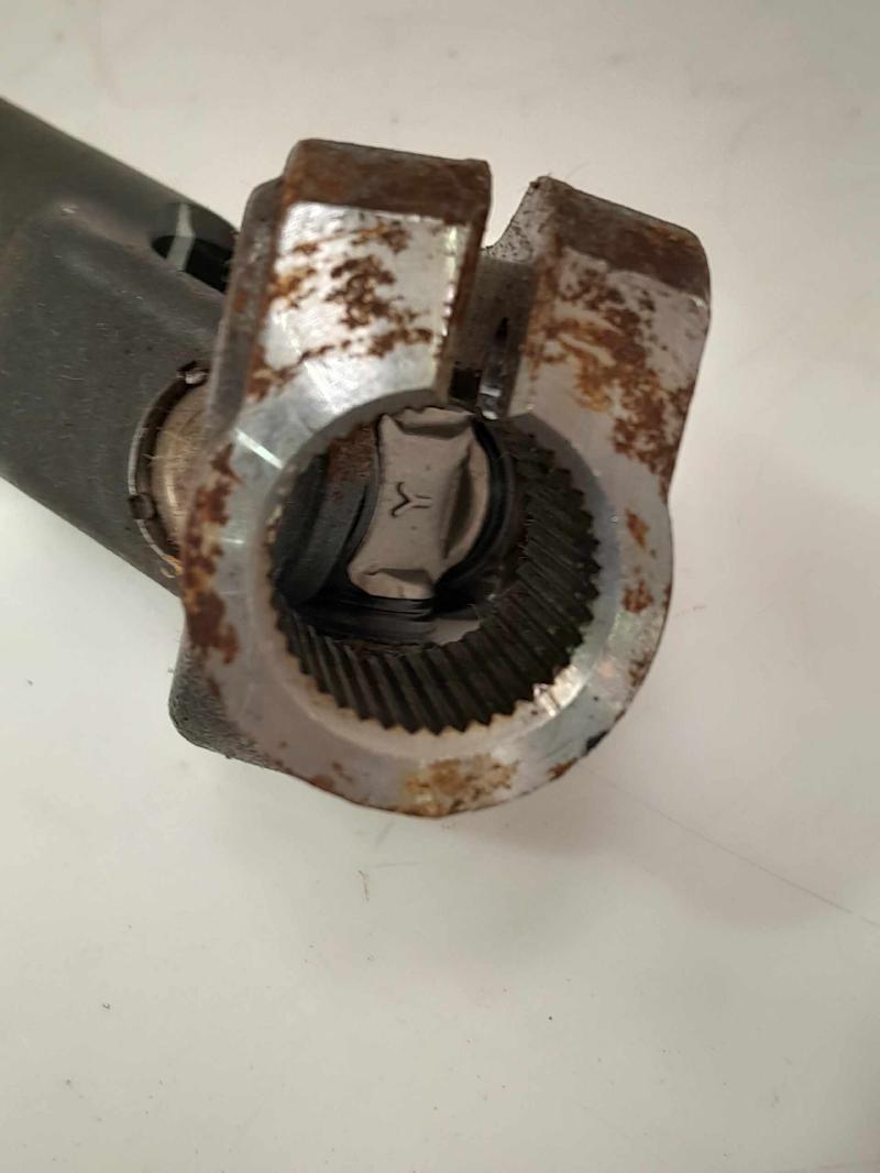 2016 - 2020 Hyundai Elantra Sedan Steering Intermediate Shaft OEM 56400F2000
