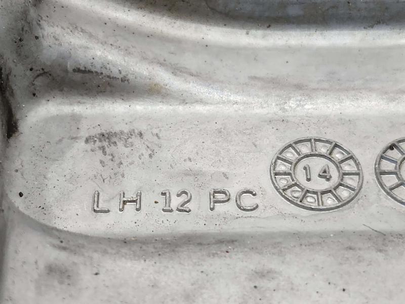 2015 Subaru Legacy Valve Cover