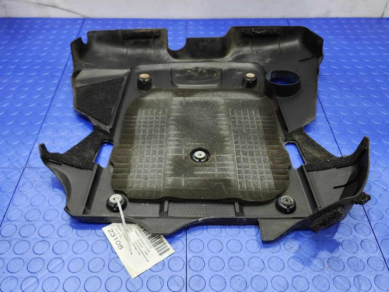2010 Infiniti EX35 Engine Cover