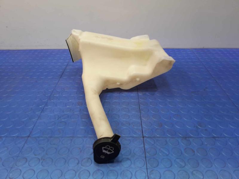 2008 Pontiac Solstice Washer Bottle