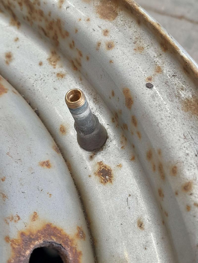 2002 Dodge B3500 Wheel