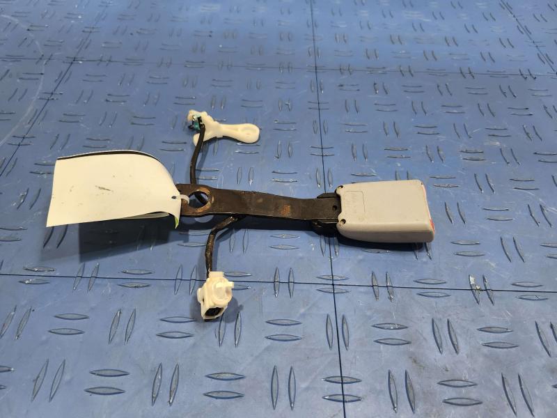 2013 Toyota Camry Front Seat Belt