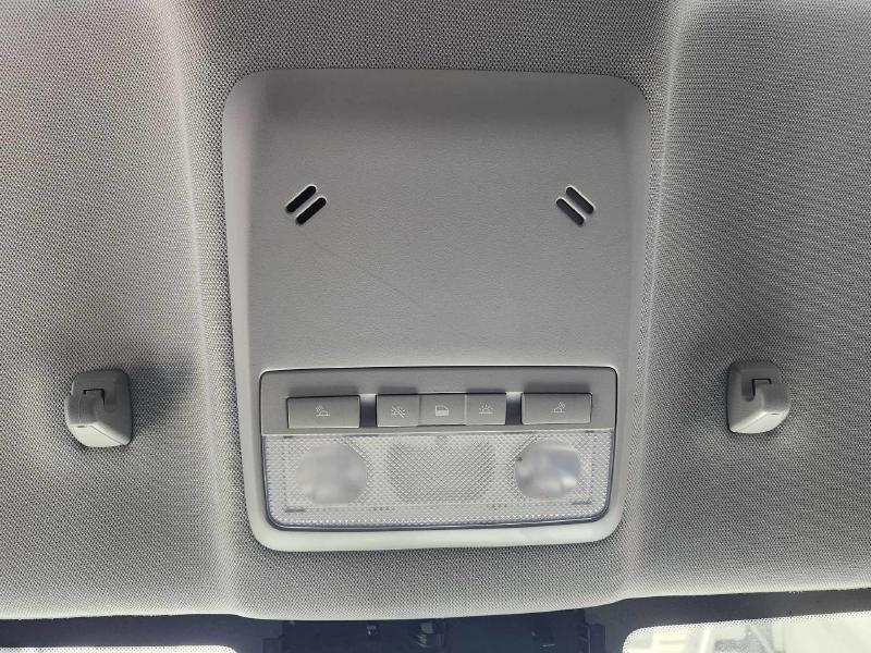 2020 Chevrolet Trax Front Console