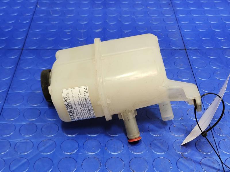 2010 Toyota Prius Coolant Recovery Bottle
