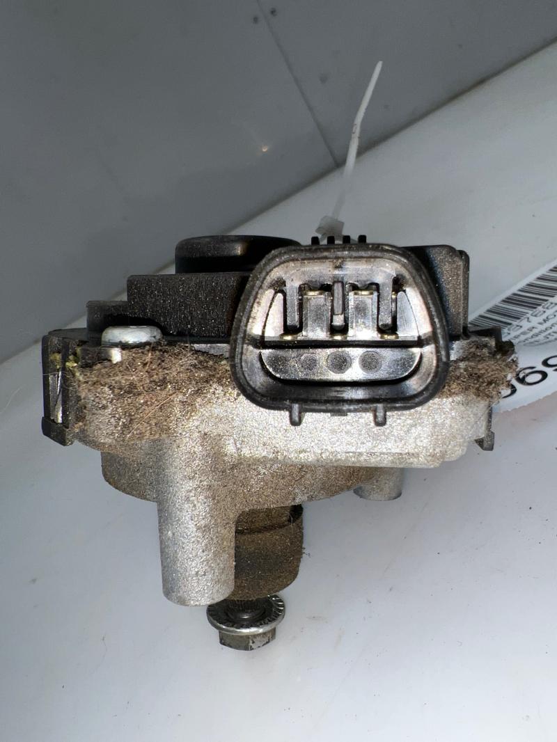 2006 - 2012 Toyota Rav4 Windshield Wiper Motor OEM 851100R010