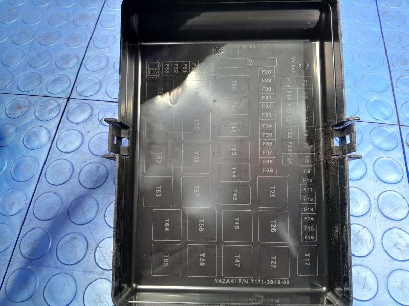 2017-2024 Maserati Ghibli Engine Fuse Box Relay Junction Block OEM 650011817