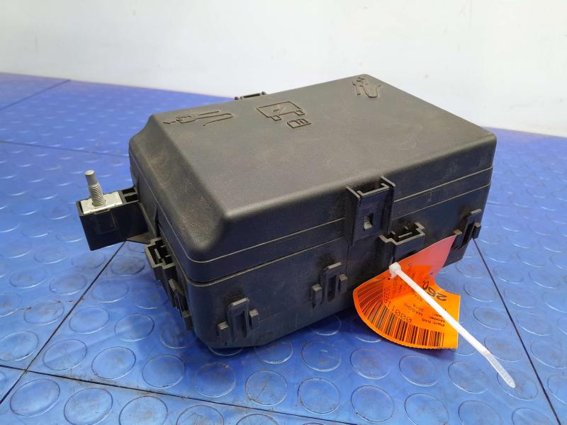 2017-2024 Maserati Ghibli Engine Fuse Box Relay Junction Block OEM 650011817