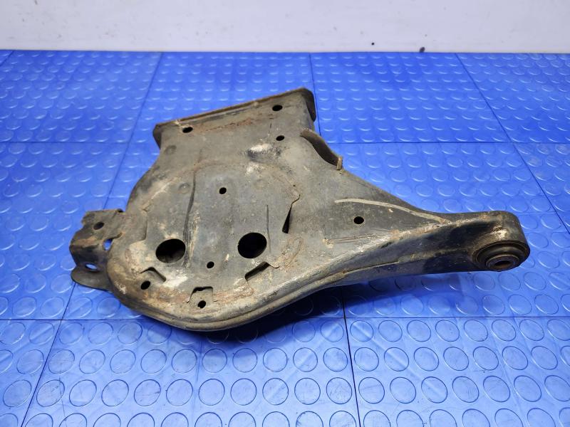 2022 Nissan Altima Lower Control Arm Rr
