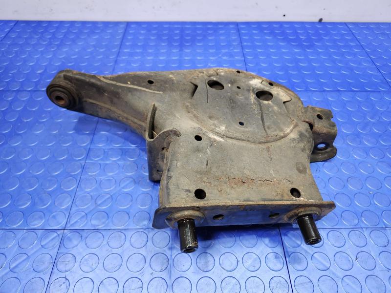 2022 Nissan Altima Lower Control Arm Rr