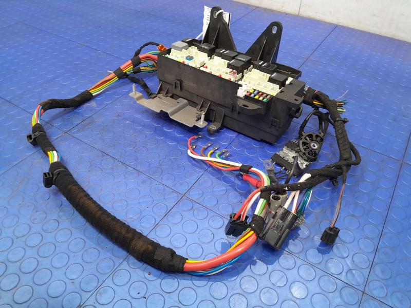 2018 Jaguar XE Engine Fuse Box