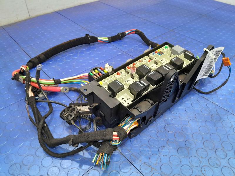 2018 Jaguar XE Engine Fuse Box