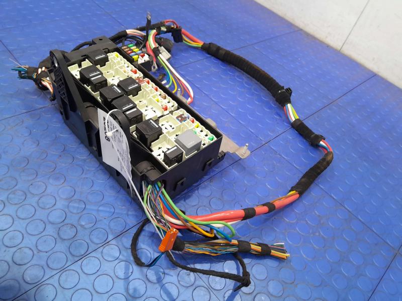 2018 Jaguar XE Engine Fuse Box