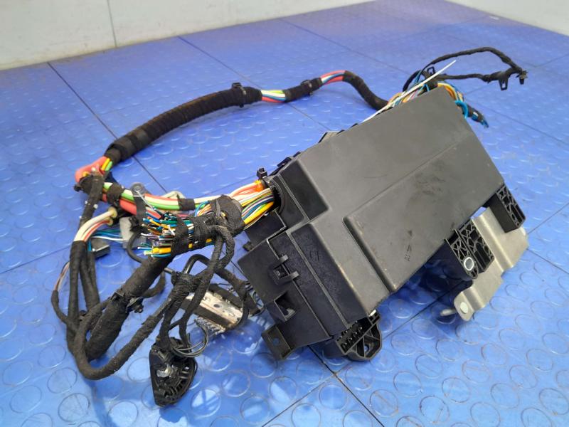 2018 Jaguar XE Engine Fuse Box