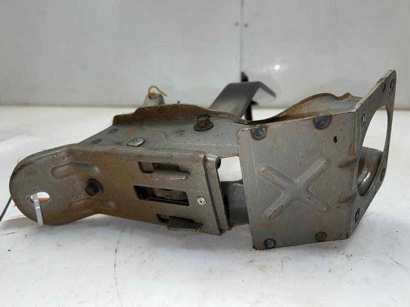 2005 - 2007 Nissan Frontier Xterra Pathfinder Brake Pedal Assembly OEM 46501-EA00B