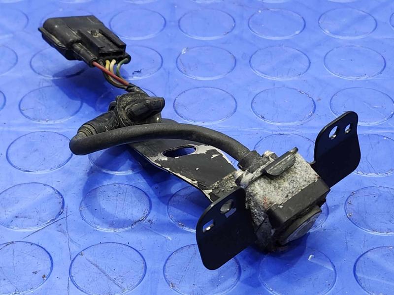 2011-2012 Infiniti QX56 Front View Camera Assembly Genuine OEM Part 284F11BA3A