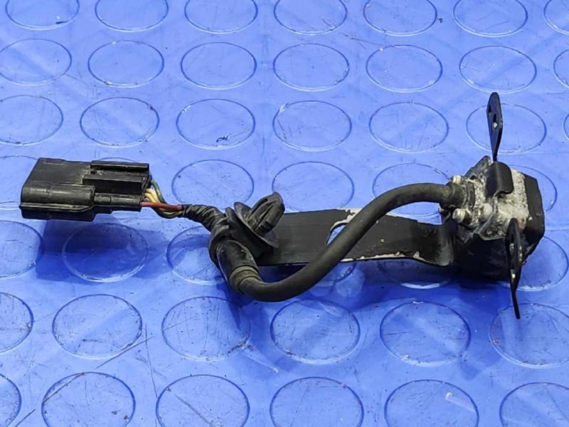 2011-2012 Infiniti QX56 Front View Camera Assembly Genuine OEM Part 284F11BA3A