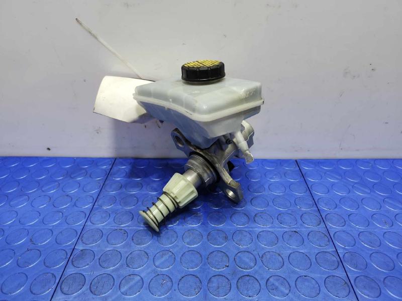 2017-2019 Audi Q7 Brake Master Cylinder Assembly Genuine OEM 4M0611021A