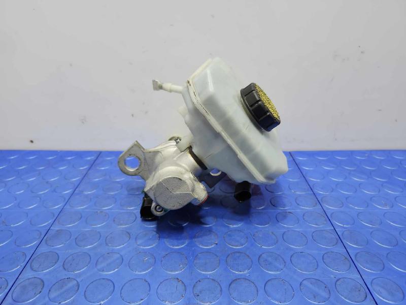 2017-2019 Audi Q7 Brake Master Cylinder Assembly Genuine OEM 4M0611021A