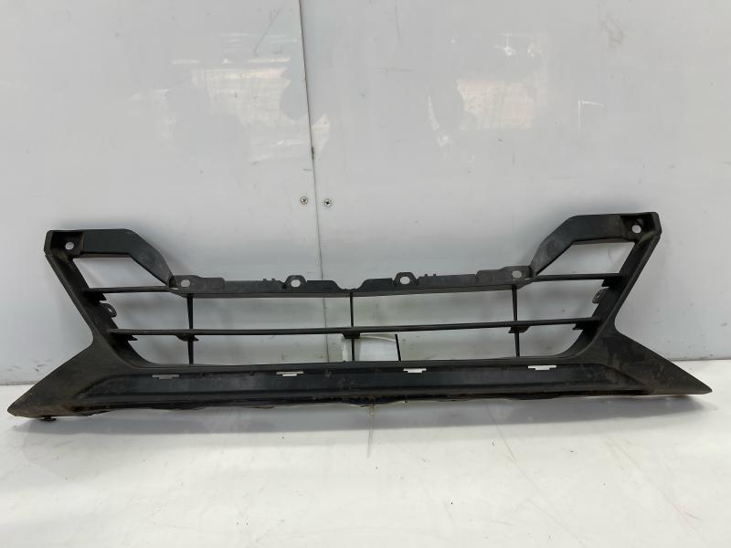 2020 Nissan Sentra Grille
