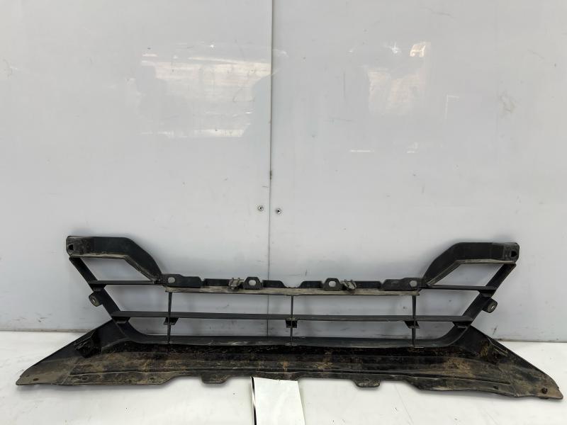 2020 Nissan Sentra Grille