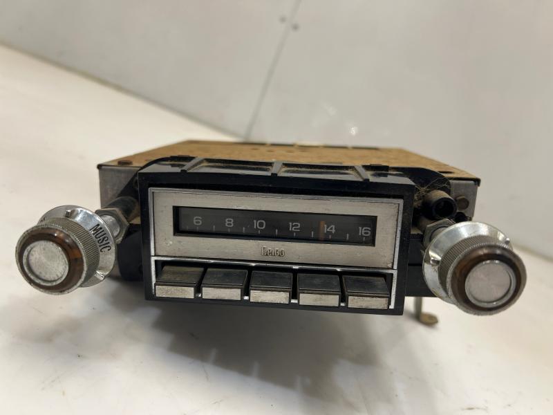 1976 Oldsmobile Cutlass Audio & Visual Equip.(Radio)