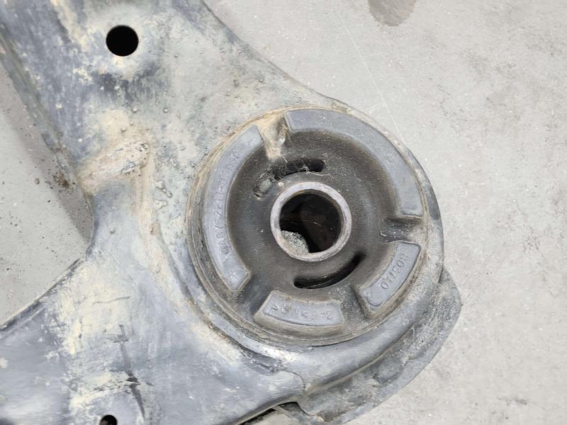 2013 Toyota Camry Crossmember/Cradle/Undercarria