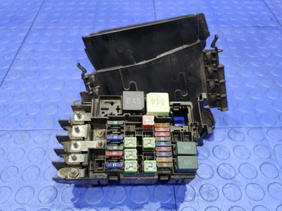 2018 Volkswagen Passat Engine Fuse Box