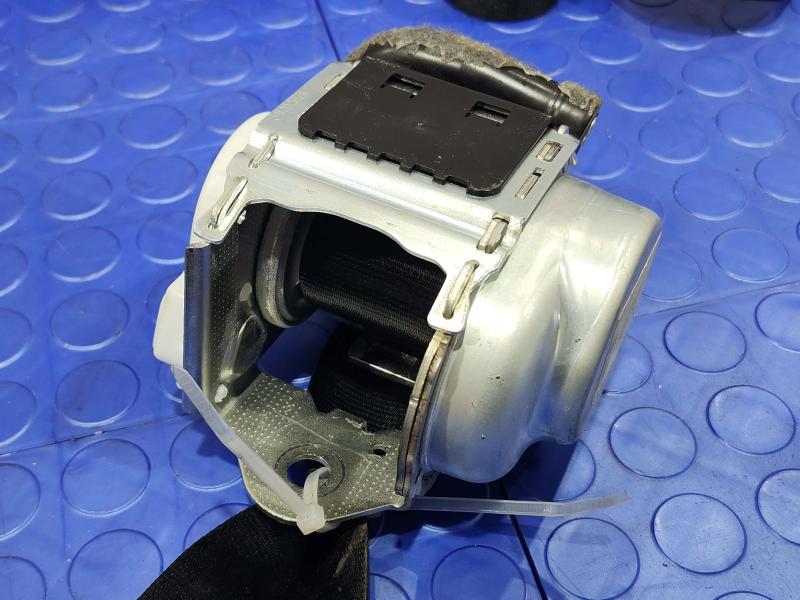 2018 Audi Q7 Rear Seat Belt
