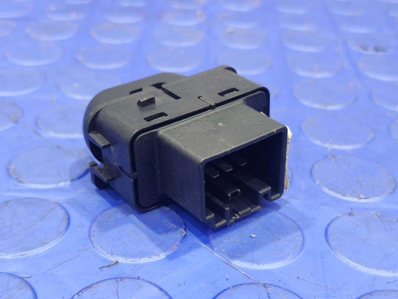 2004 Ford Explorer Door Switch Front