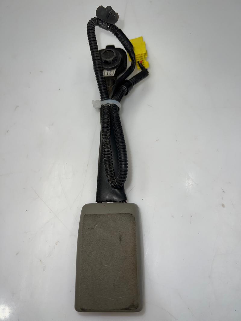 2016 Kia Sedona Front Seat Belt
